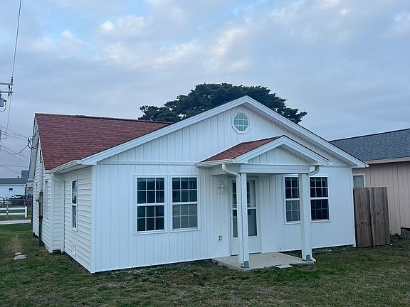 2nd image of 416 Fort Macon Rd