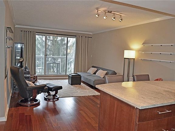 3rd image of 10 Stewart Pl APT 5DW
