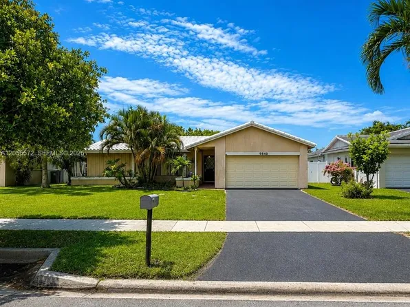 9840 NW 25th Ct, Coral Springs, FL 33065