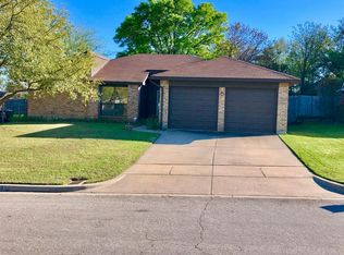 10137 Buffalo Grove Rd, Fort Worth, TX 76108