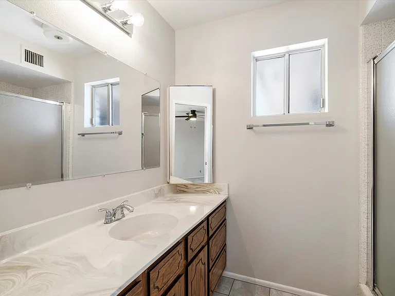 4530 E Emelita Ave — Photo 17