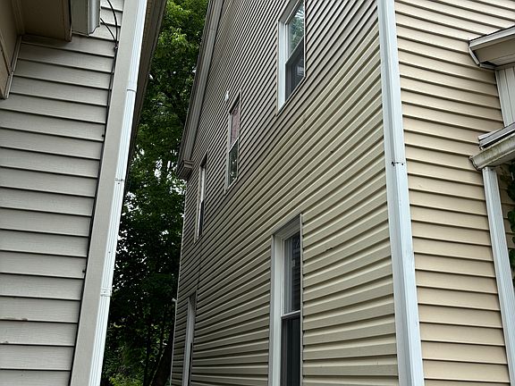 2nd image of 26 Mayberry St