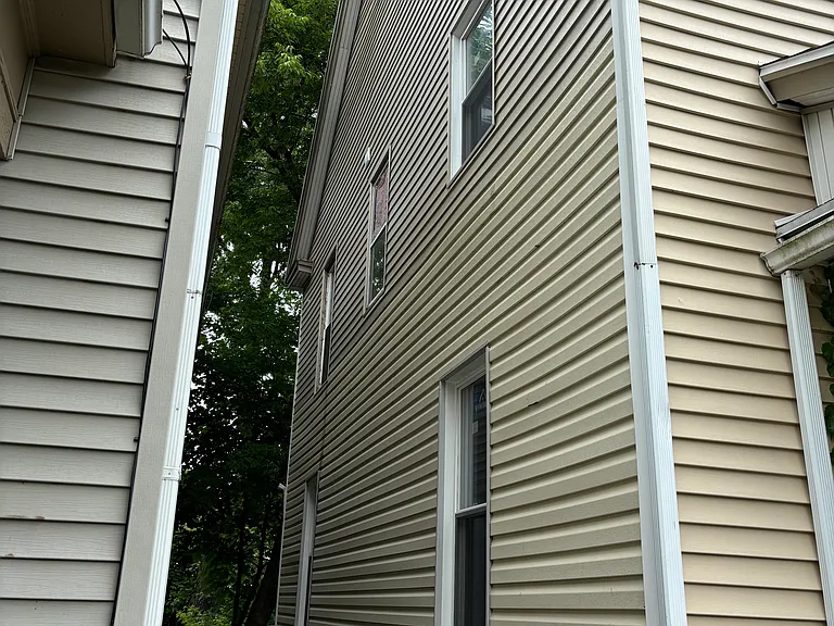 26 Mayberry St — Photo 2