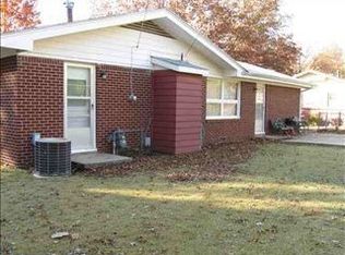 626 N Chipper Ln, Wichita, KS 67212