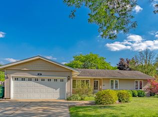 1326 Cumberland Cir W, Elk Grove Village, IL 60007