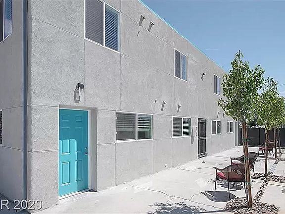 5th image of 343 N 10th St APT 3