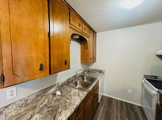 129-131 E Wall St, Hewitt, TX 76643