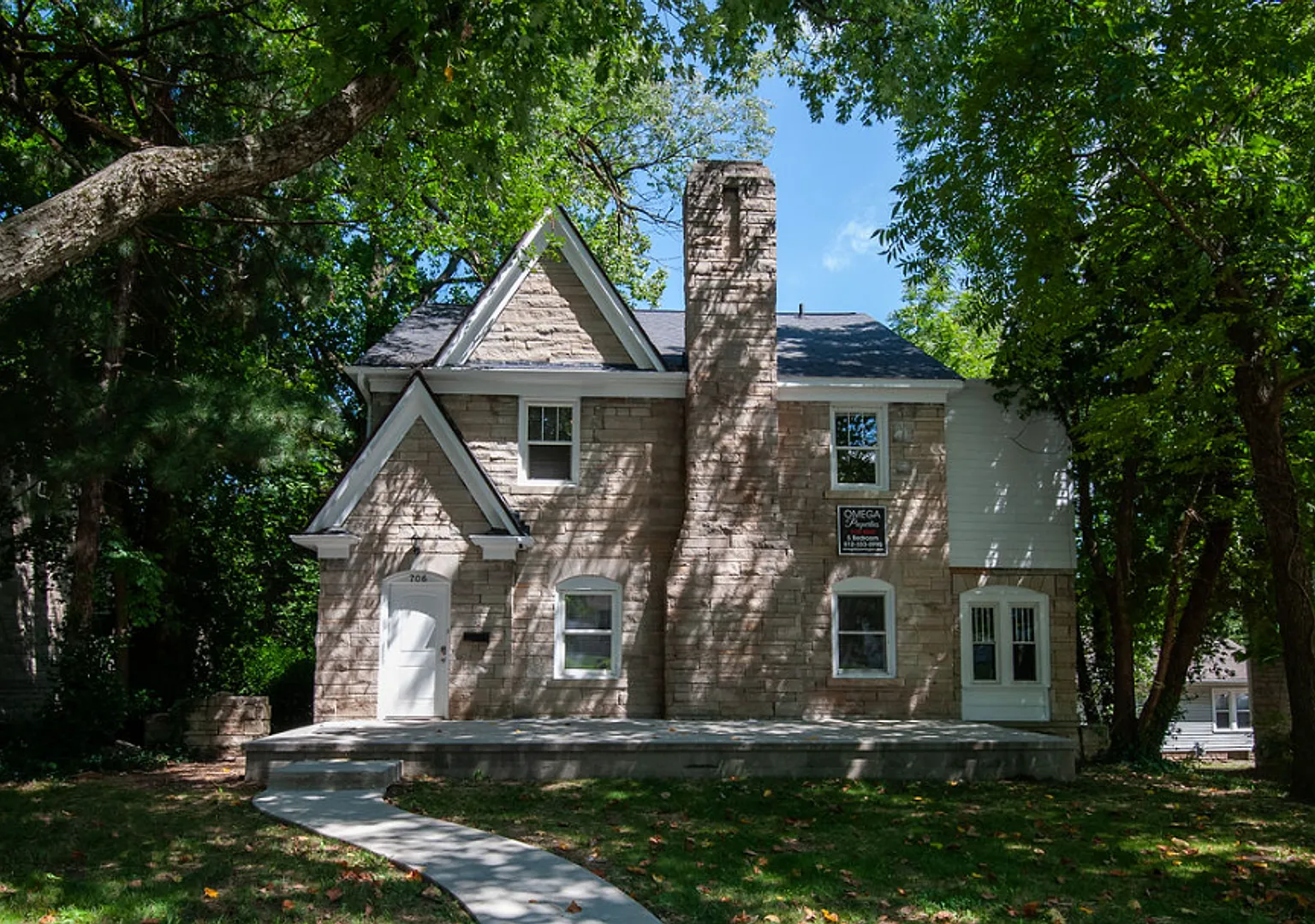 706 N. Washington — Photo 1