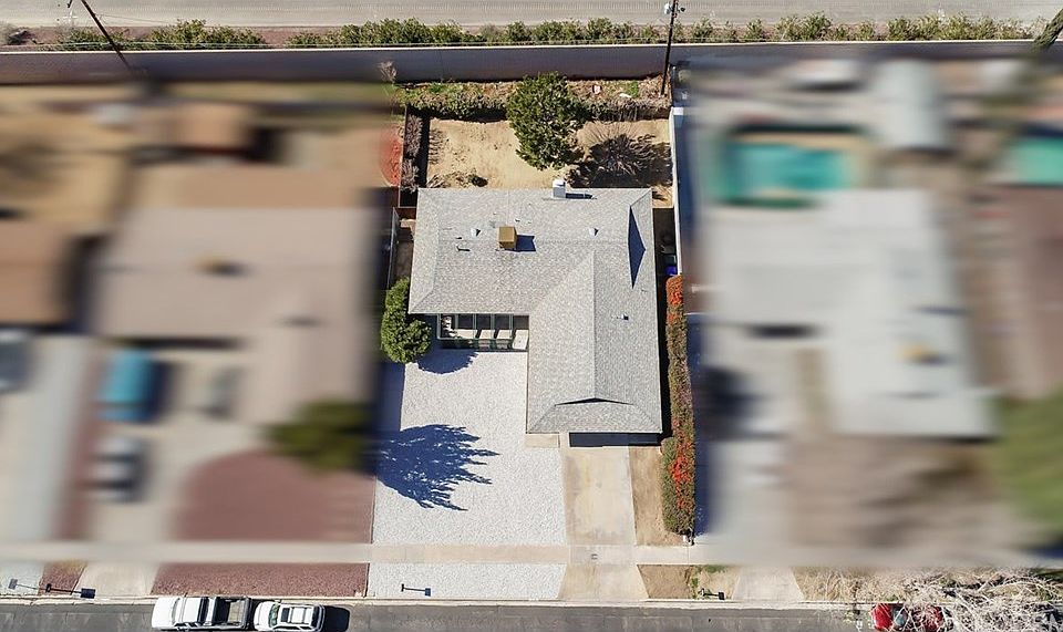 1st image of 15738 La Paz Dr
