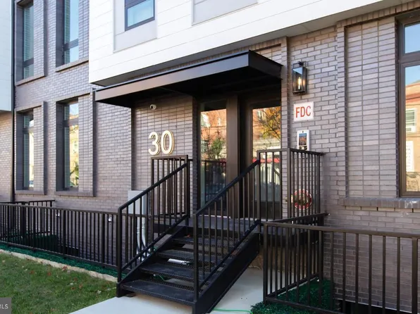 30 Kennedy St NW Suite 14, Washington, DC 20011