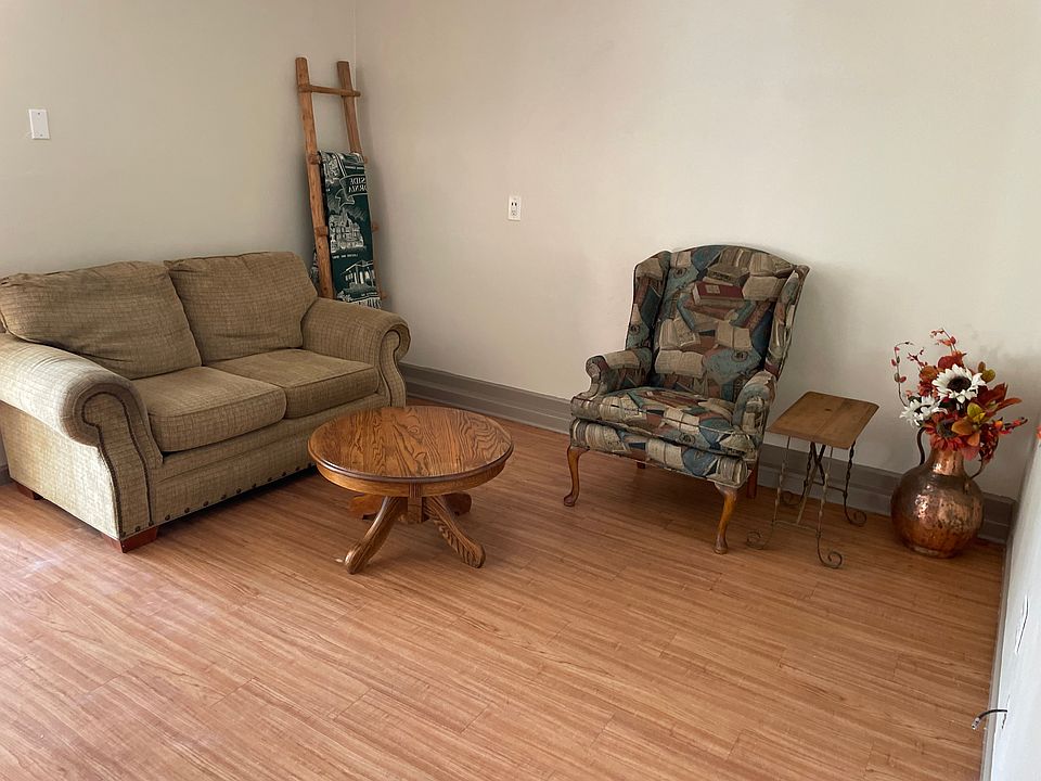 1st image of 13329 Lakeshore Dr
