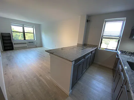 Rented by Lang Realty LLC | media 6