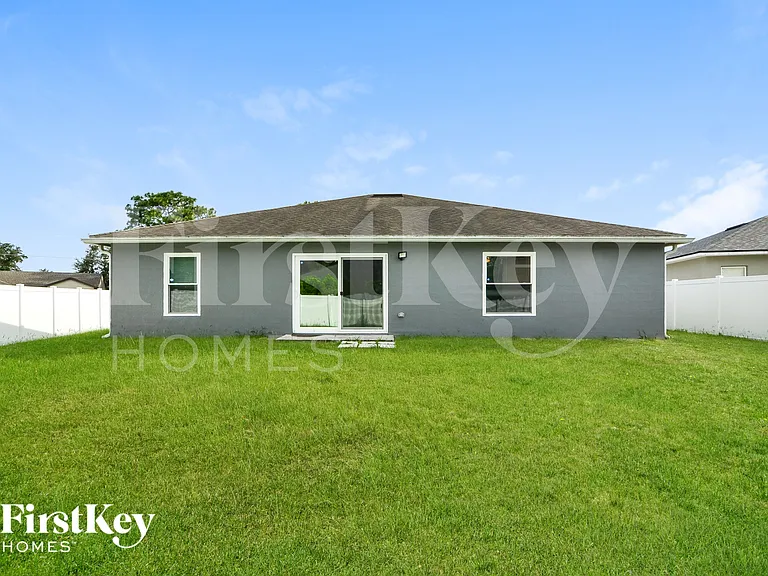 307 Michigan Ln — Photo 14