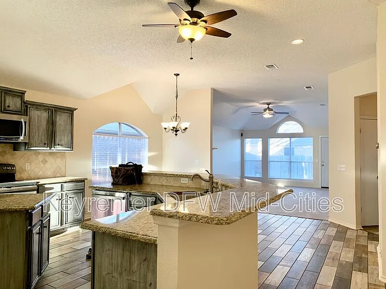 2606 Lonesome Oak Dr — Photo 7