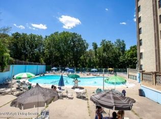 1000 Clove Rd APT 6K, Staten Island, NY 10301