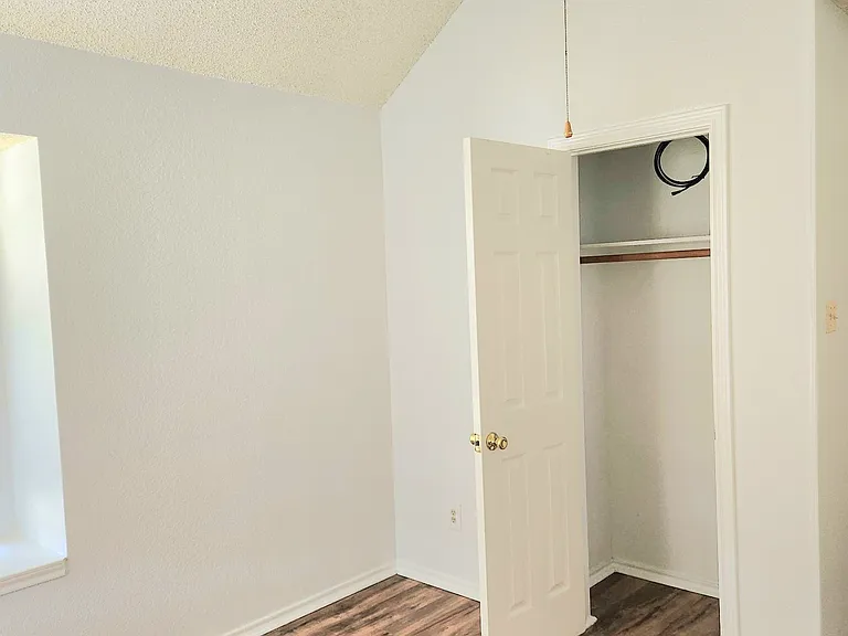 465 El Rio Dr — Photo 18