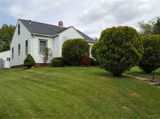 1023 Independence Ave, Waterloo, IA 50703