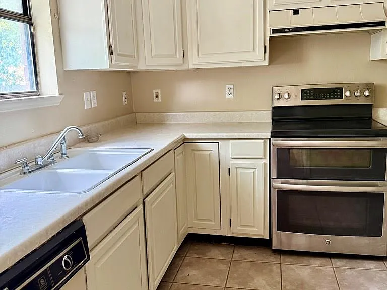 2802 Austrian Pine Ct — Photo 5