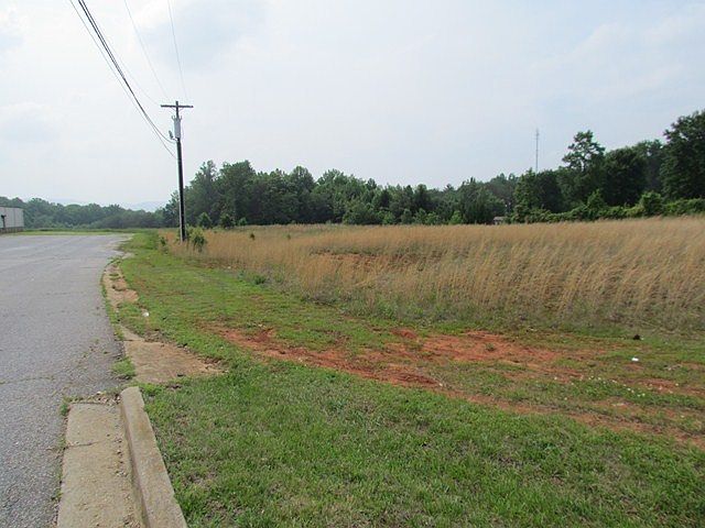 2nd image of 2682 Nc Highway 16 S