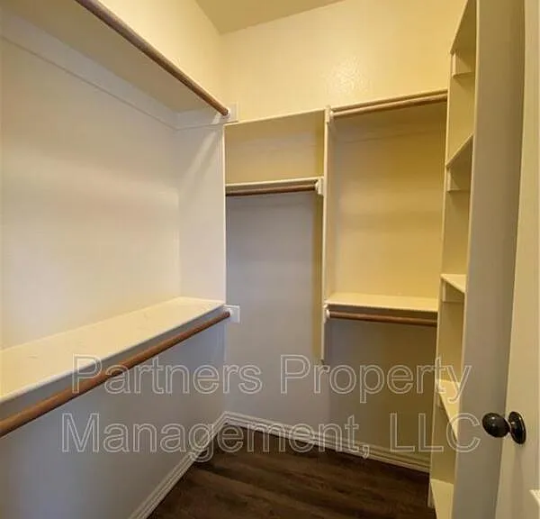 2673 N Miranda Ave #4 — Photo 8