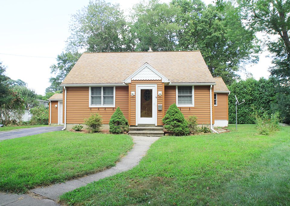 1st image of 14 Lynn Cir