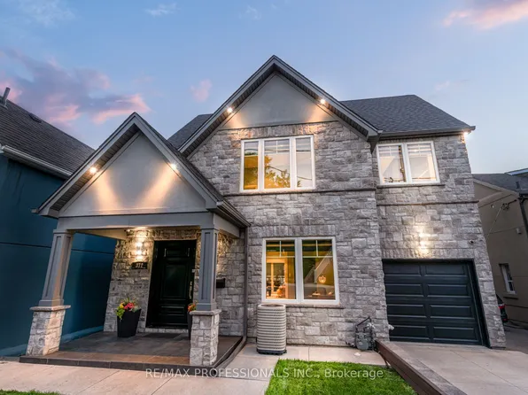 372 Silverthorn Ave, Toronto, ON M6M 3G9