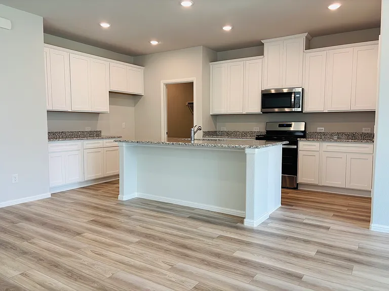 912 Santa Lucia Dr — Photo 29