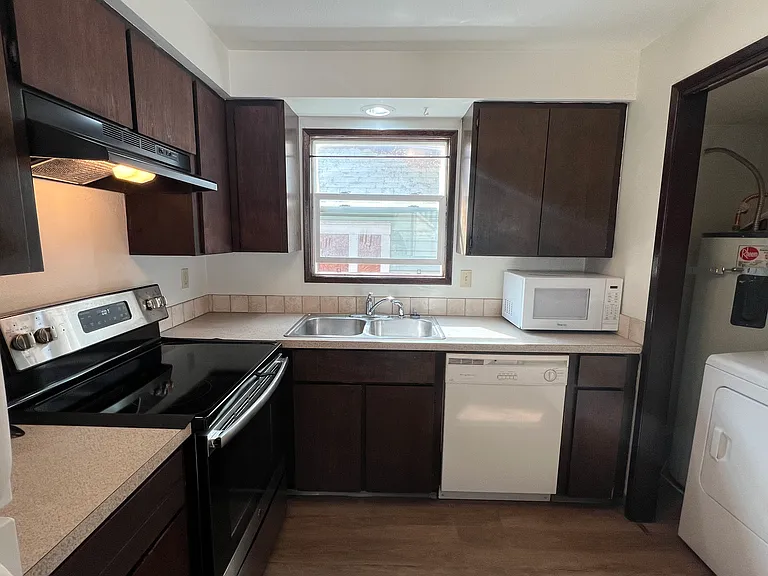 611 W Augusta Ave #C — Photo 8