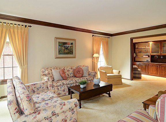 3rd image of 4016 Woodland Ave