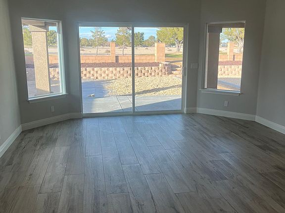 5th image of 15050 Shady Elm Ln