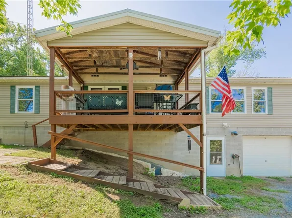 2176 Pageant Rd SE, Carrollton, OH 44615