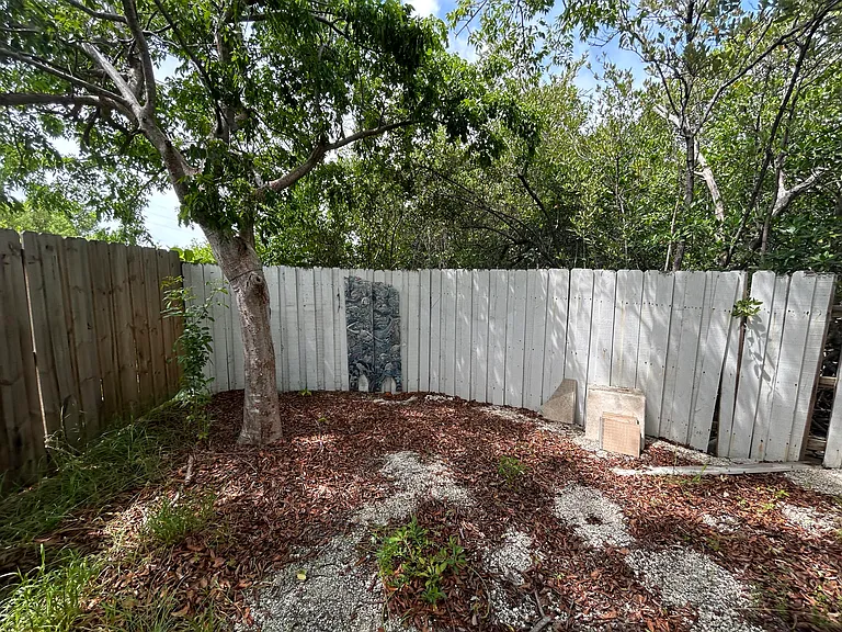 100 Sunset Ln — Photo 4