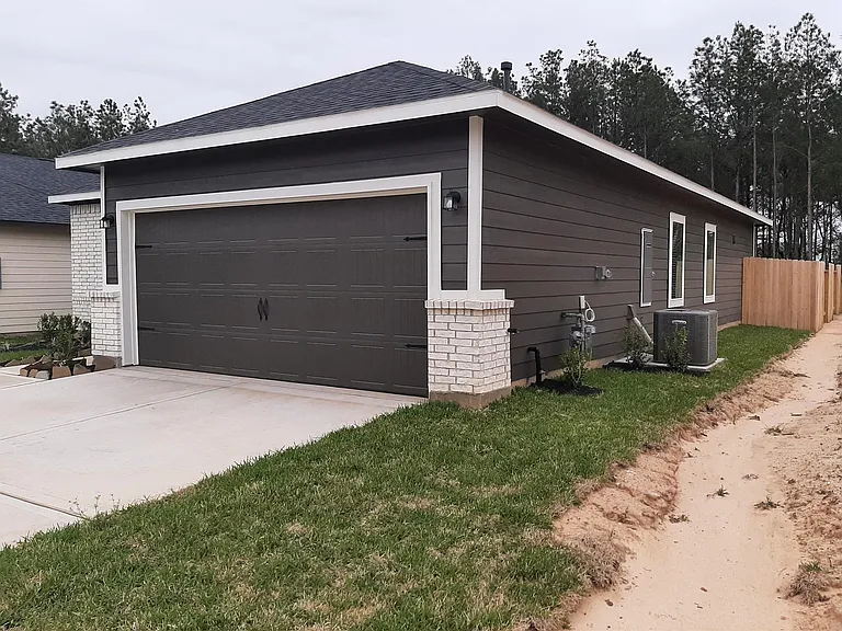 5855 Strawflower Ln — Photo 2