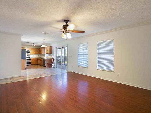 3rd image of 654 Crystal Bay Ln