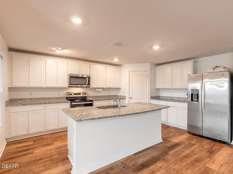 1009 Rosetta Dr — Photo 12