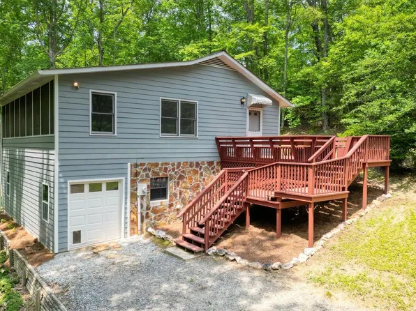186 Lake Shore Cir, Morganton, GA 30560