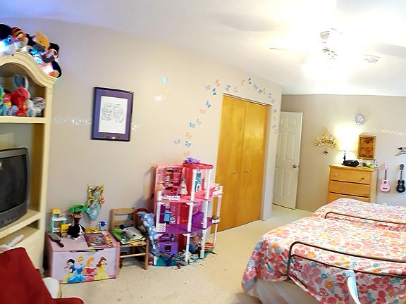 5th image of 6803 Glenallen Ave