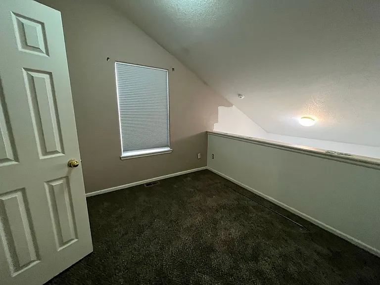 802 Waterglen Dr #E22 — Photo 10