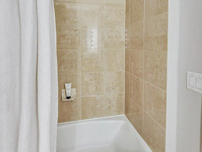 811 4th St NW #112 — Photo 22