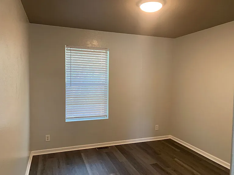 771 Hilltop Dr — Photo 11