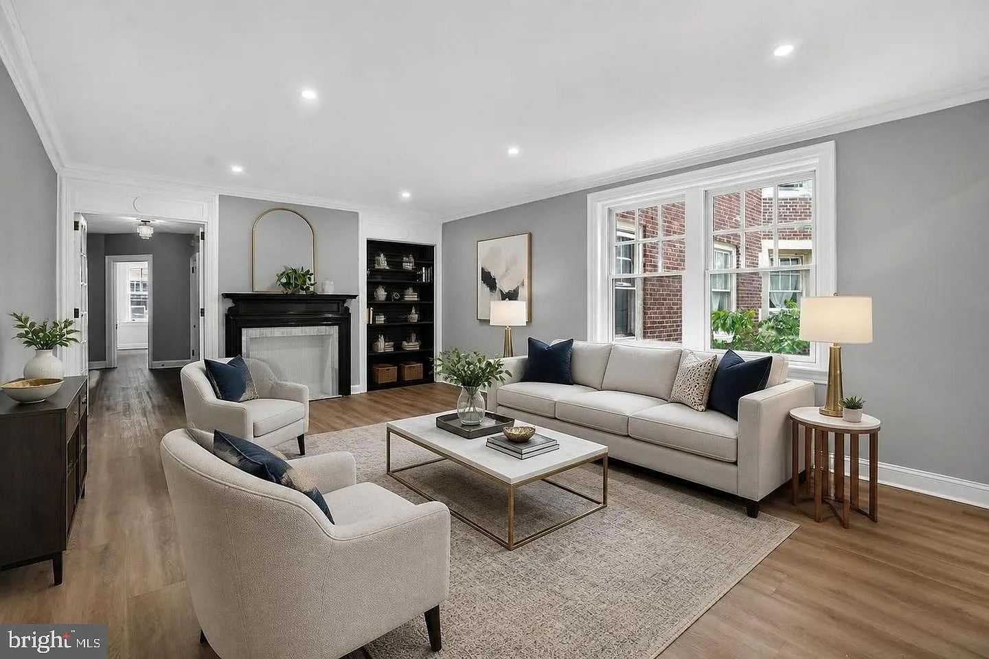 1 bed, 1.0 bath, 958 sqft, $2,000 — Photo 2
