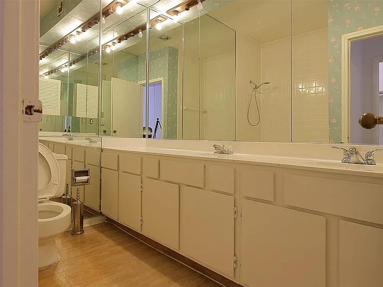 2209 S Braeswood Blvd #32C — Photo 6