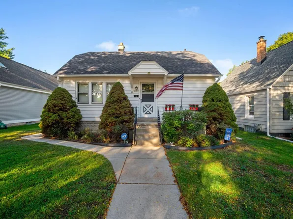 2407 South 66th STREET, West Allis, WI 53219