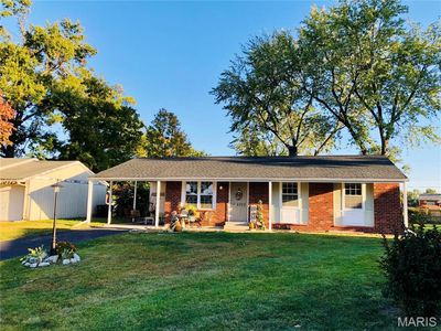 5325 Brooktop Ct, Saint Louis, MO, 63128