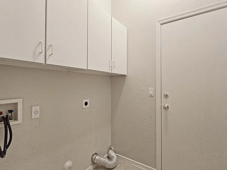 13588 W Alvarado Dr — Photo 24