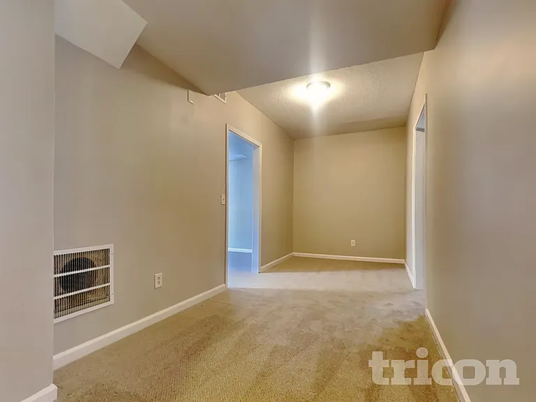 6260 Phillips Lake Way — Photo 26