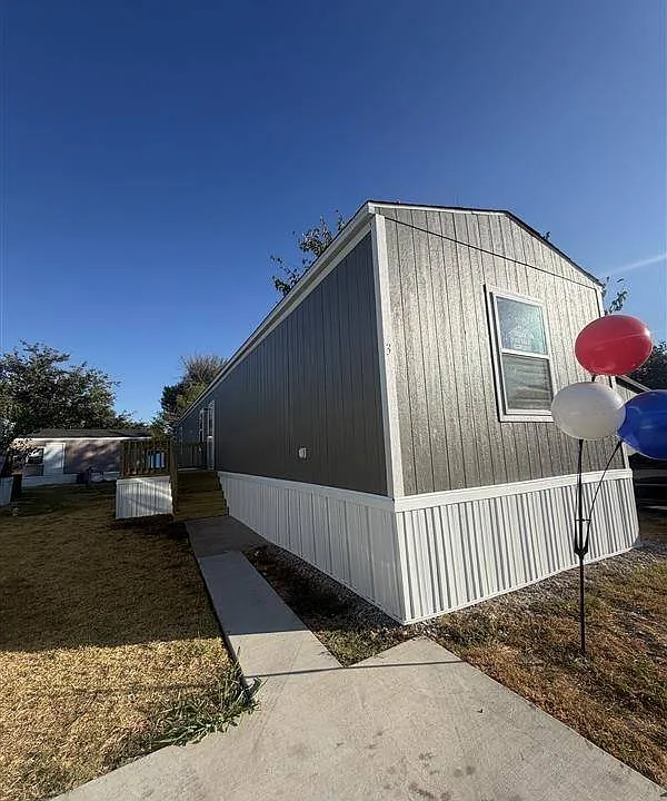 3 Oaklawn St