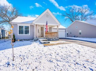 284 Maple Dr, Columbus, OH 43228