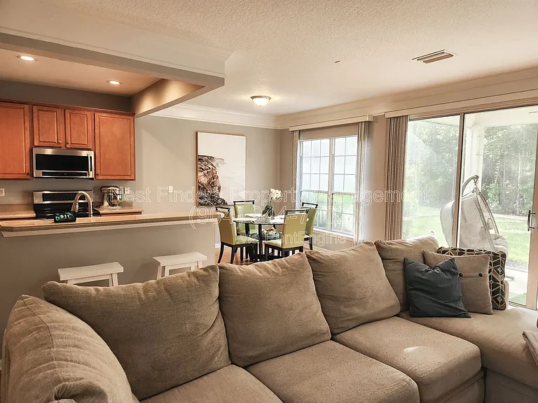 3857 Lionheart Dr — Photo 7