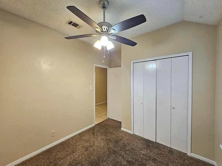 2606 Remington Dr — Photo 15